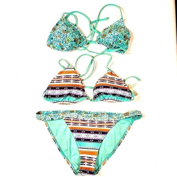 THREE PIECE HOLLISTER CALIFORNIA BIKINI SIZE SMALL - Picture 1 of 8
